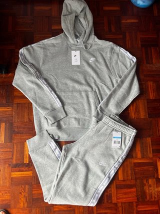 Conjunto Nike Gris