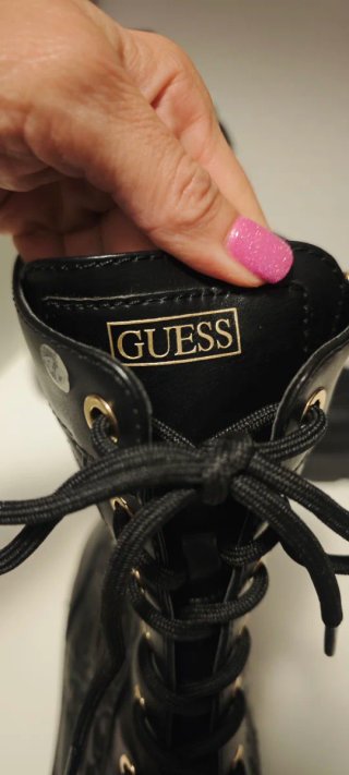 Botines Guess negras, para estrenar
