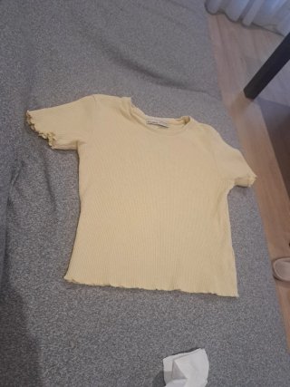 Camiseta Amarilla Pull&Bear