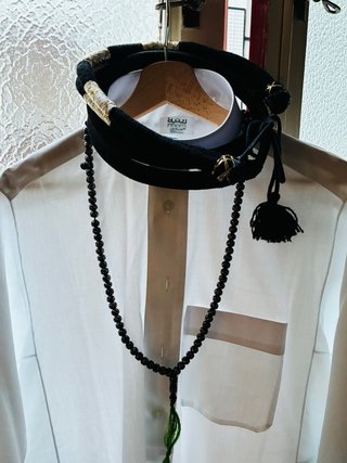 Traje saudí thobe XL, shemagh, agal y misbaha