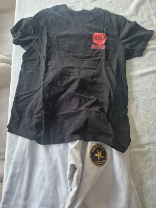 Conjunto Ropa Mugendo Negra y Blanca