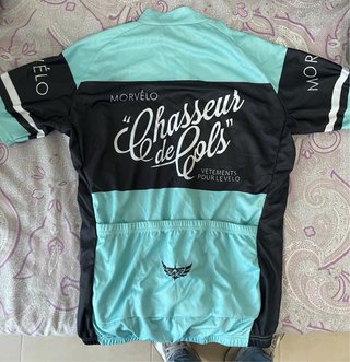 Camisetas y conjunto de ciclismo. Tallas L y XL