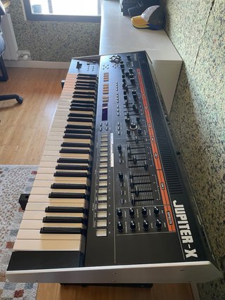 Teclado Sintetizador Roland Jupiter-X