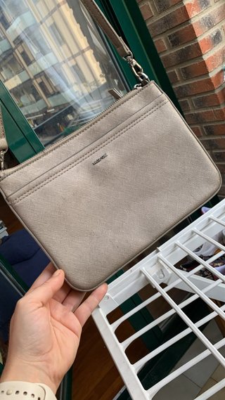 Bolso Parfois plateado pequeño