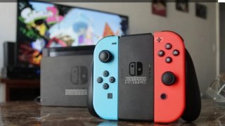 Nintendo Switch Azul y Rojo