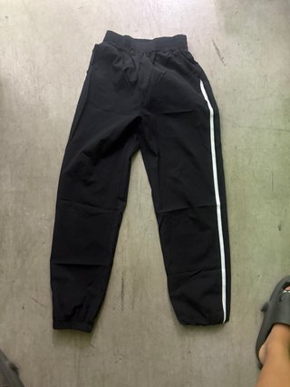 Lote de 6 prendas de ropa variadas