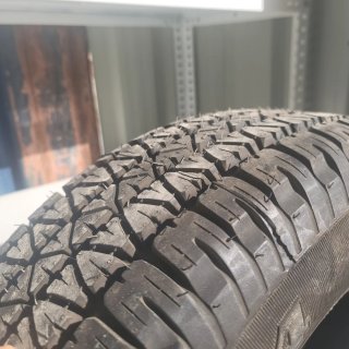 Neumático Goodyear Eagle GT+4 235/70R16