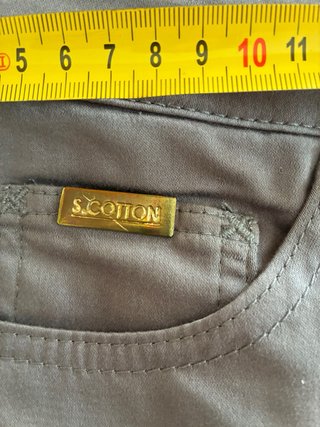 Pantalón gris South Cotton y camisa de AND