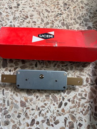 Cerradura para persiana