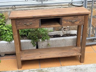 Mesa consola de madera rústica