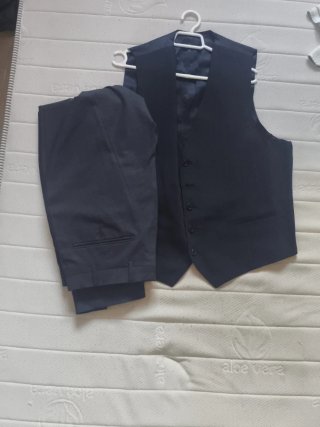 Conjunto pantalón y chaleco azul