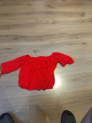 Camisa roja de manga larga
