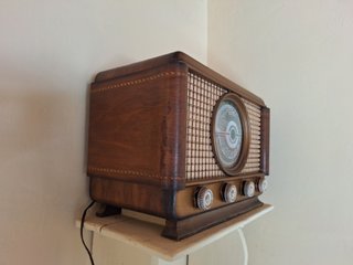 Radio de Válvulas Antigua de Sobremesa