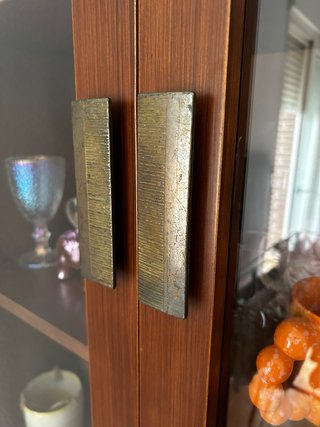 Vetrina in legno massello e vetro color noce