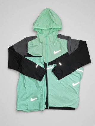 Conjunto Deportivo Nike Verde y Negro
