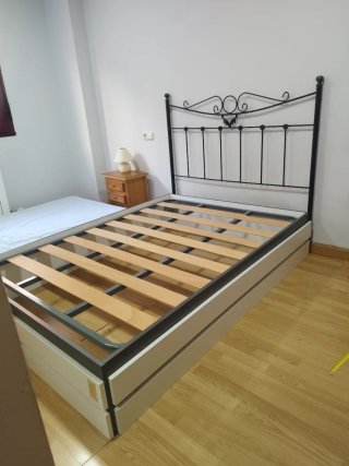 Estructura cama y cabecero metálico