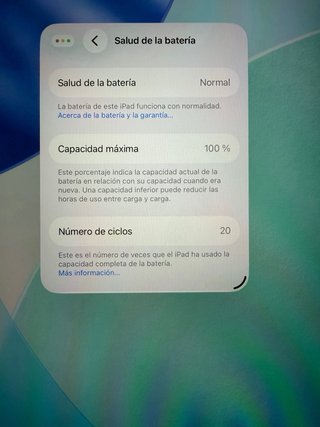 iPad A16 con Funda Teclado y Apple pencil