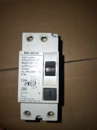 Interruptor Diferencial Siemens 5SZ3 221-5B