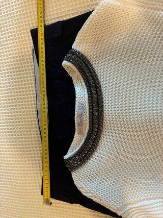 Pantalón negro  BURBERRY  y Top blanco de zara nig