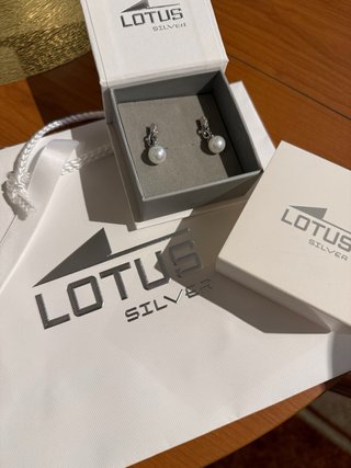 Pendientes Lotus Silver Perla y Circonitas