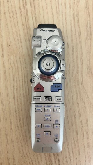 Mando Multimedia Pioneer CXB9118 / CD-R11