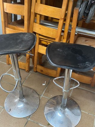 Set di 2 sedie da bar in pelle e metallo