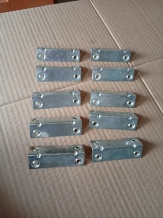 Set de 10 Escuadras Metálicas