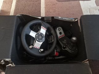 Volante Logitech G27 con Palanca de Cambios