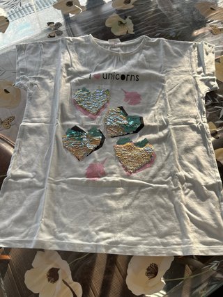 T-shirt Branca com Lantejoulas Unicórnio