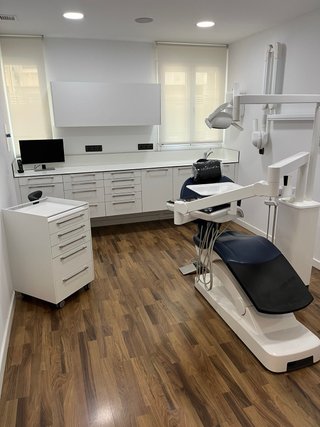 EQUIPAMENTO PARA CLINICA DENTAL