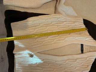Chaqueta Pedro del Hierro y pantalon Sintesis .