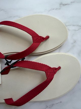 Chanclas Zara Rojas y Blancas Talla 40