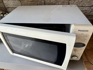Microondas Panasonic NN-F650W Blanco