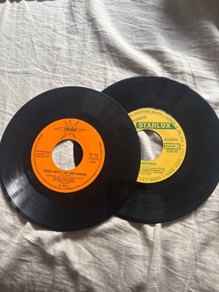 2 Vinilos Cuentos: Cenicienta y Blancanieves