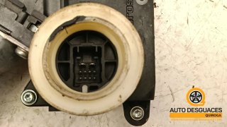 Elevalunas delantero derecho Toyota Auris