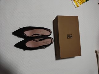 Zapatos salón destalonados ante negro