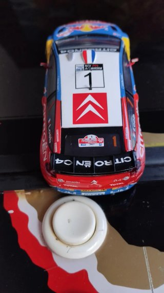 Scalextric Citroen C4 Loeb Rally