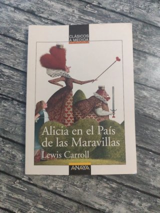 Libro Alicia en el pais de las maravillas