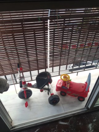 Triciclo y correpasillos rojo