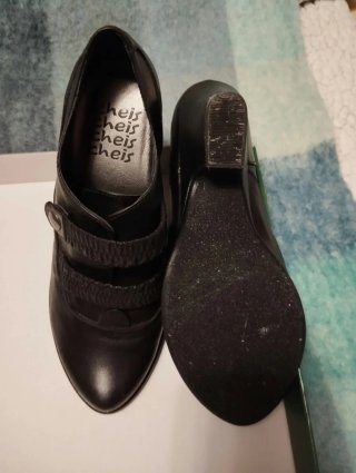 Botines negros Cheis