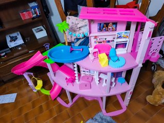 Casa de Muñecas Barbie con Tobogán