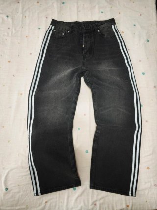 Pantalón vaquero Adidas colaboración Balenciaga