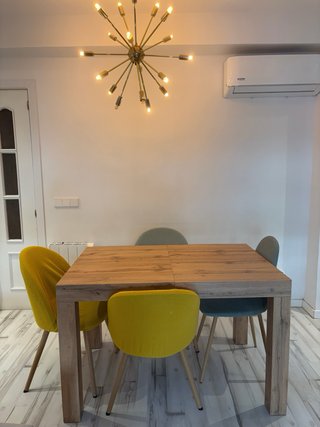 Mesa de Comedor Extensible de Madera