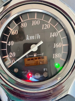 Suzuki Intruder C800