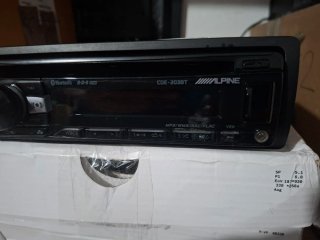 Radio Alpine CDE-203BT Bluetooth para coche