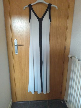 Vestido largo blanco y negro