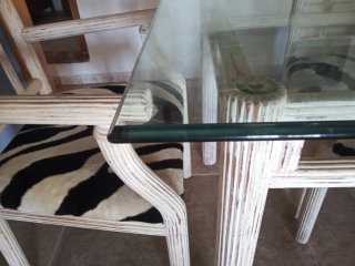 Conjunto de Comedor con Mesa de Cristal 4sillas 2s