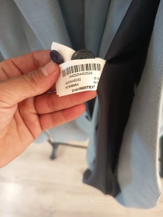 Traje de ceremonia azul y blanco