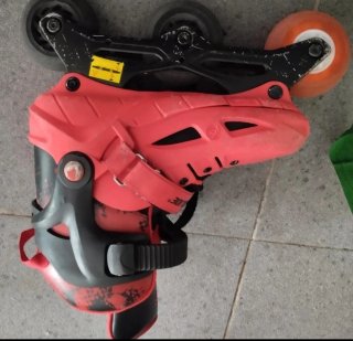 Patines en línea rojos talla 35/ hasta39