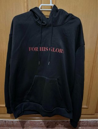 Sudadera Negra con Capucha